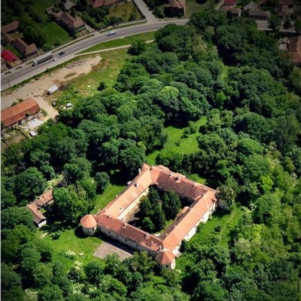 Un nou festival de muzică la Cluj, în iulie 2020, la Castelul Rákóczi-Bánffy din Gilău: /Form Days – 4 zile, 5 scene, buget de un milion de euro