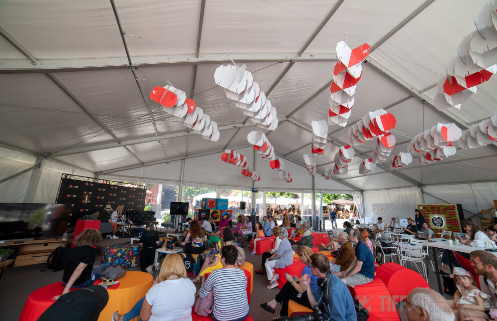 Discuții cu invitații TIFF 2023. Programul TIFF Lounge, din Piața Unirii