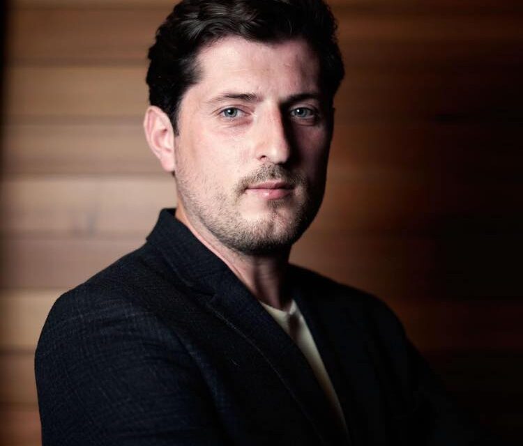 INTERVIU //  De vorbă cu regizorul moldovean Ion Borș, aflat la primul lungmetraj, „Carbon”. Am aflat povestea din spatele filmului care a câștigat Premiul Publicului la TIFF