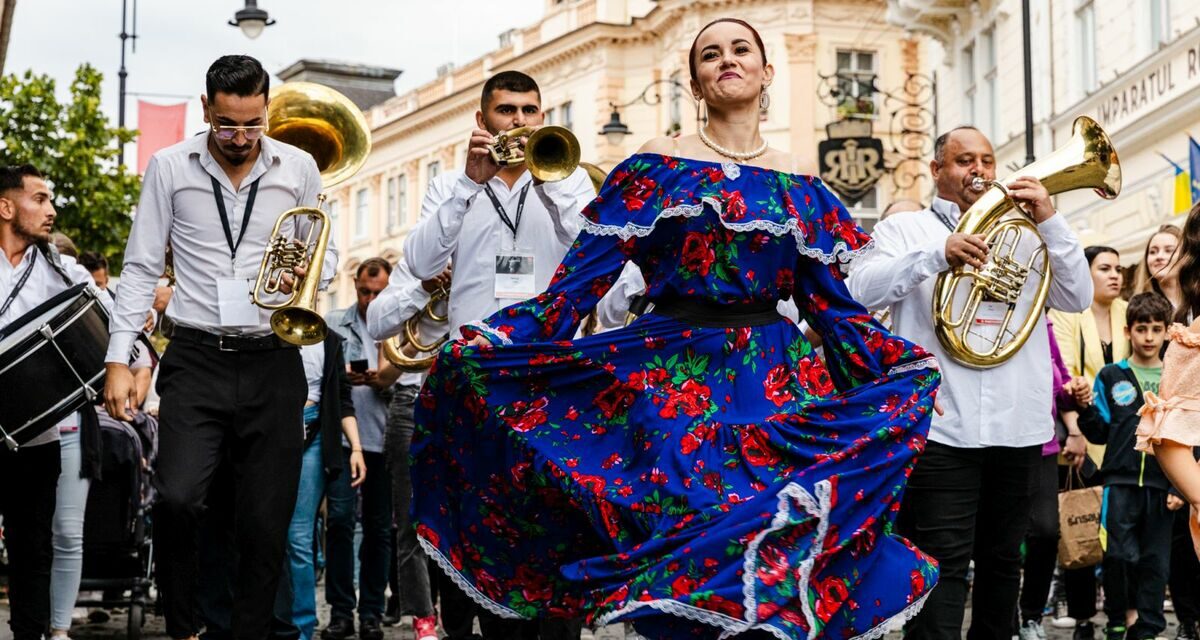 Evenimentele de neratat la festivalul de teatru de la Sibiu, joi, în ziua 8. „Cindrelul-Junii Sibiului” – moment folcloric