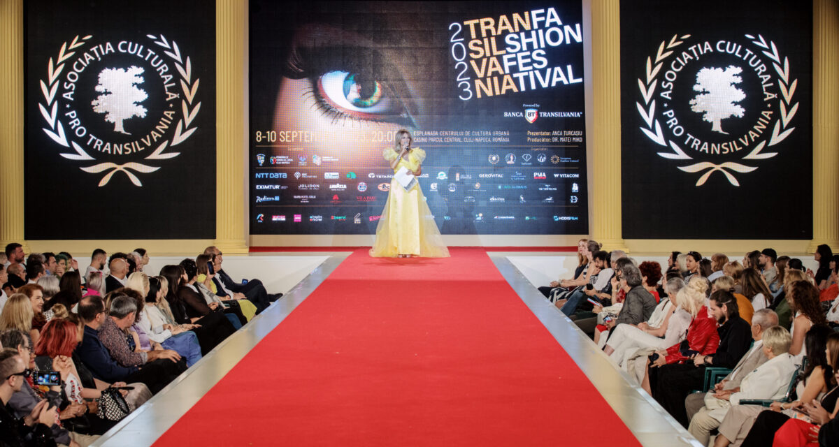 Cel mai mare eveniment de fashion design din Cluj a avut loc la Casino, în Parcul Central. 43 de designer și peste 60 de modele, la ediția din acest an