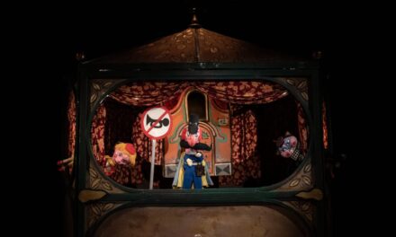 Spectacole după povești clasice pentru copii, în weekend, la Teatrul „Puck”: „Plüm-Plüm kalandjai” / „Aventurile lui Plüm-Plüm”, în limba maghiară, și „Dănilă Prepeleac”