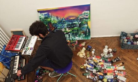 Norbert Dako-Graff expune o serie de lucrări, sub umbrela „About Time”, curatoriate de ziarul Gazetofon, care își relansează activitatea