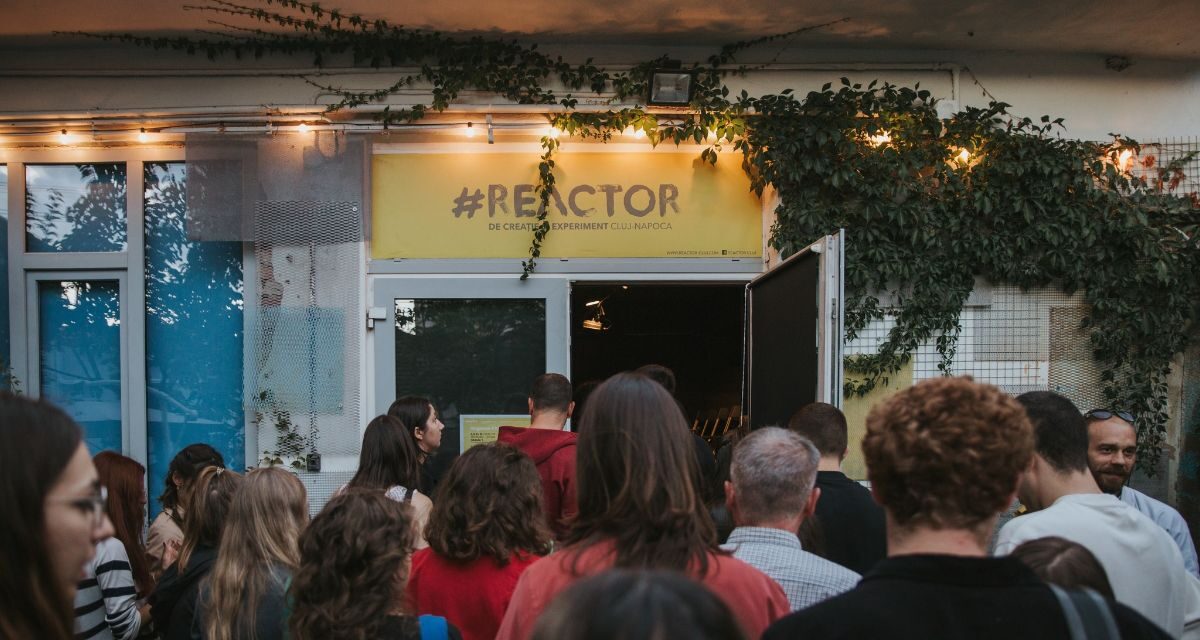 // VIDEO // Anul 2023 la Reactor de creație și experiment: 132 evenimente culturale, 6 premiere, 2 spectacole produse în rezidență, 25 de reprezentații în turnee și în festivaluri, adică un total de 157 evenimente, pentru un public de peste 9.000 de spectatori