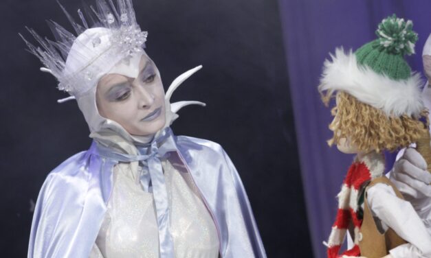 Crăiasa Zăpezii revine pe scena Teatrului „Puck”, în două reprezentații