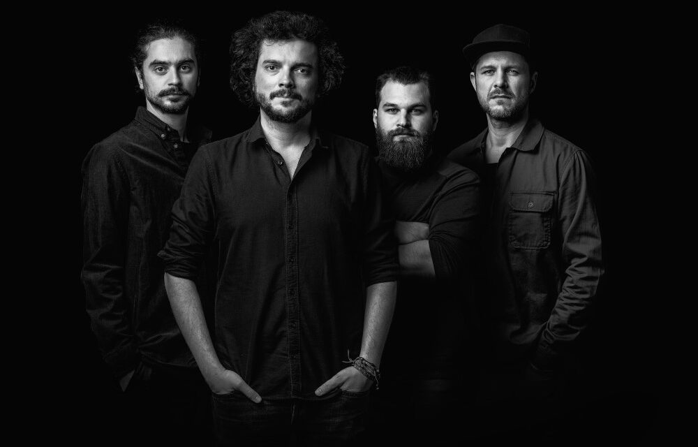 Trupa „Om la lună” lansează la Cinema Victoria din Cluj-Napoca albumul „Fazele lunii”