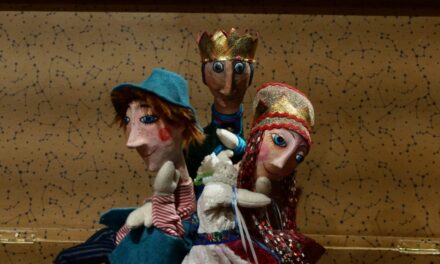 „Mese a csodálatos szőlőfáról” / „Povestea viței de vie” și „Motanul încălțat”, spectacolele din weekend la Teatrul „Puck”