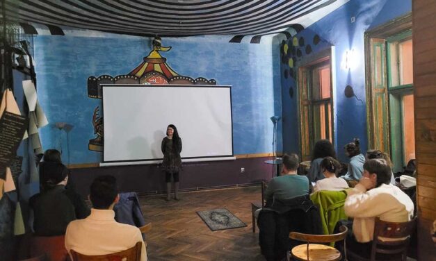 <strong><em>„</em></strong>Cinemateca Minte Forte<strong><em>”</em></strong> continuă seria de filme și în 2024! Prima proiecție din an – „Perfetti sconosciuti”, – în 12 februarie, la Insomnia Café & Bistro