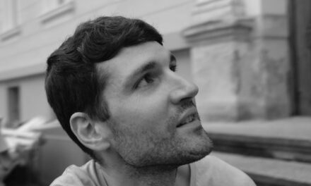 „Ultima familie tradițională” – cartea de poezii a lui Andrei Dósa – se lansează la Cluj-Napoca