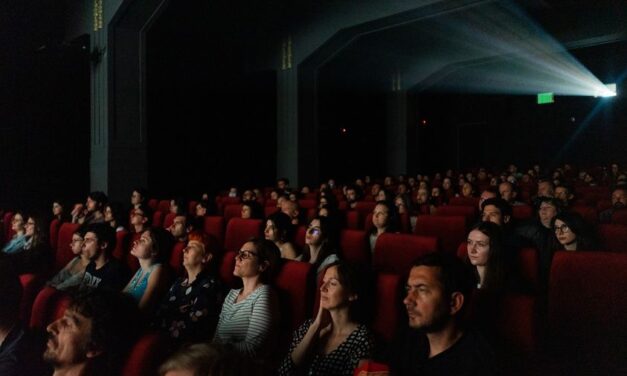 UrbanEye Film Festival revine la Cluj-Napoca, la cea de-a treia ediție, cu proiecții și tururi ghidate de artă urbană și arhitectură modernistă