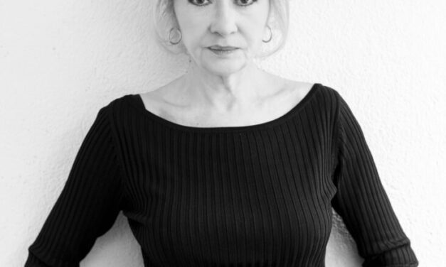 Catrinel Dumitrescu primește Premiul de Excelență la TIFF.23