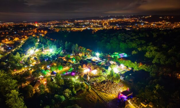 Jazzul în toate formele lui, la cea de-a 12-a ediție Jazz in the Park, în 30 august – 1 septembrie. Artiștii noi confirmați fac un mix ix captivant de sunete și stiluri în Parcul Etnografic „Romulus Vuia”, din Cluj-Napoca