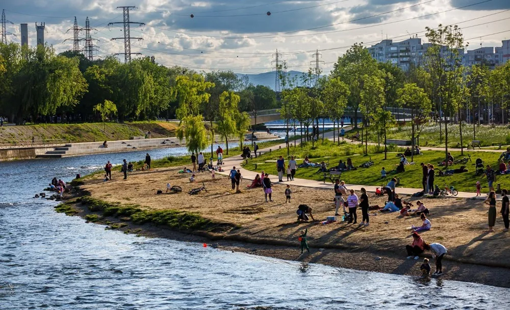 Clujenii, invitați la primul eveniment din an de pe plaja Grigorescu. Programul avanpremierei „Vamos a la Playa”