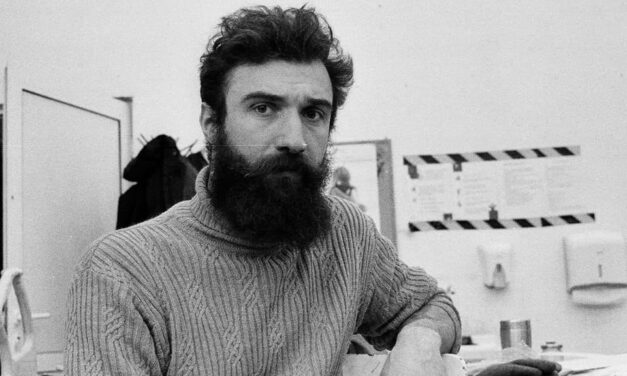 // FOTO // Expoziția „Calidoscopium” a lui Bandi Daniel David, realizată ca o punte pentru lumea ermetică și cea a publicului neinițiat, deschisă la NoS Society