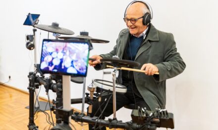 „Music Gallery”, singura expoziție despre muzică din România, revine la Muzeul de Artă din Cluj-Napoca în 4 – 26 octombrie și durează 3 săptămâni. În deschidere, vor concerta Jojo Mayer și Mădălina Pavăl
