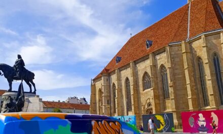 „Live performance” de artă stradală la kilometrul zero din Cluj-Napoca: două autobuze CTP vor fi desenate în Piața Unirii, în timpul festivalului „Murals of Youth”