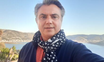 Marius Turda a lansat cartea „În căutarea românului perfect”, în care tratează obiectiv și echilibrat subiecte delicate