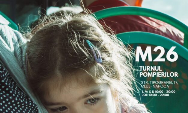 Drumul cu autobuzul de pe linia M26 (Florești – Cluj-Napoca) a CTP, documentat fotografic de artista Andreea Moldovan într-o expoziție la Turnul Pompierilor