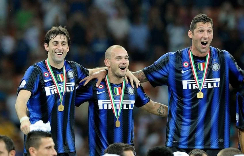 Legendele fotbalului mondial alături de Ronaldinho la Sports Festival 2025. Au mai confirmat prezența Marco Materazzi și Wesley Sneijder