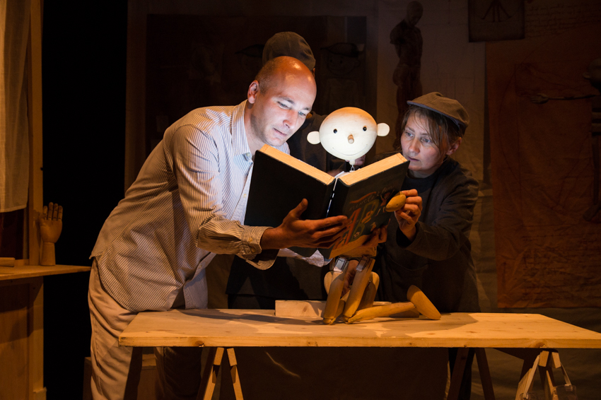 Primele spectacolele ale anului 2025 la Teatrul de Păpuși „Puck”: „Én vagyok Pinokkió” / „Eu sunt Pinocchio” și „O poveste de Crăciun”