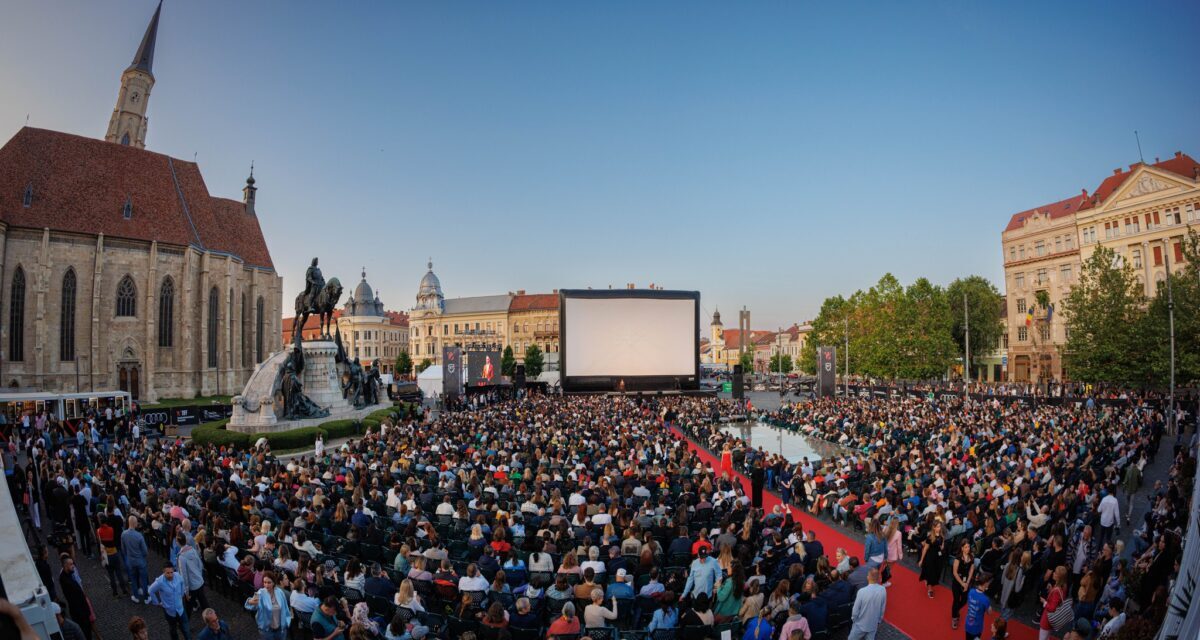 Cu cine te poți întâlni la TIFF: Béla Tarr și Maria de Medeiros sosesc la Cluj și alte zeci de personalități din film te așteaptă în festival