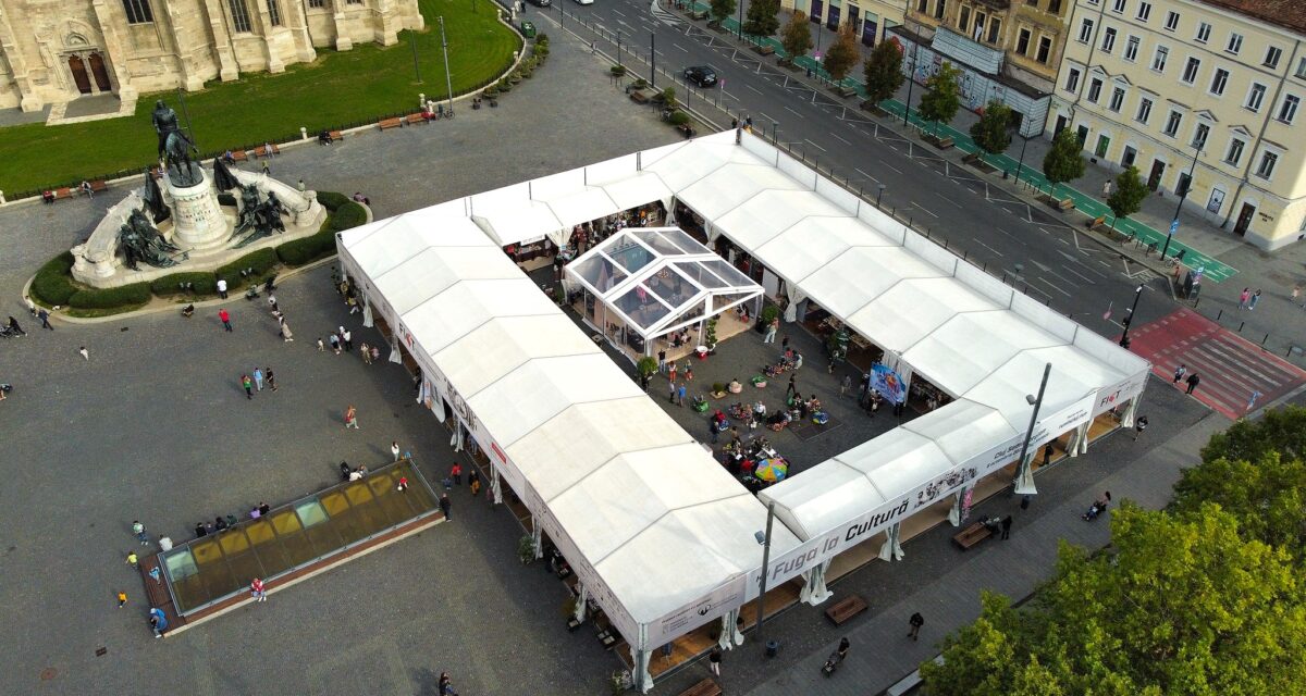 Festivalul Internațional de Carte Trasilvania (FICT) 2025: Poveștile care ne țin treji. Întâlniri, discuții și cărți care construiesc viitorul