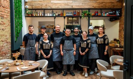 Bucătar și proprietar de restaurant clujean, devenit membru al unei prestigioase asociații gastronomice internaționale. Reprezentantul „Cimbru Author din Cluj-Napoca”, recunoscut în lume    