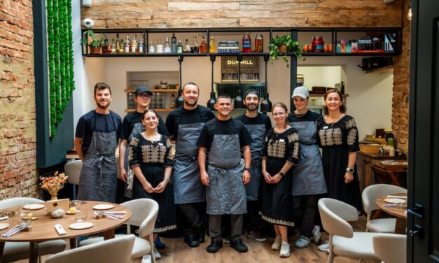 Bucătar și proprietar de restaurant clujean, devenit membru al unei prestigioase asociații gastronomice internaționale. Reprezentantul „Cimbru Author din Cluj-Napoca”, recunoscut în lume    