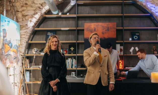 300 de vizitatori la deschiderea noii galerii de artă independentă „DIMIR & SON”. Programul evenimentelor din ianuarie 2026