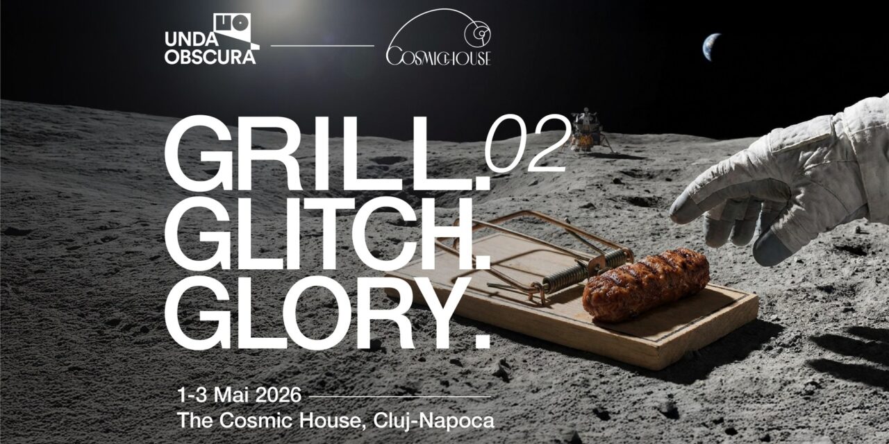 Expoziția „Grill Glitch Glory 2”, de la The Cosmic House, cu subiecte comune, ca: grătarul sau simplele conversații, aduse într-o zonă absurdă